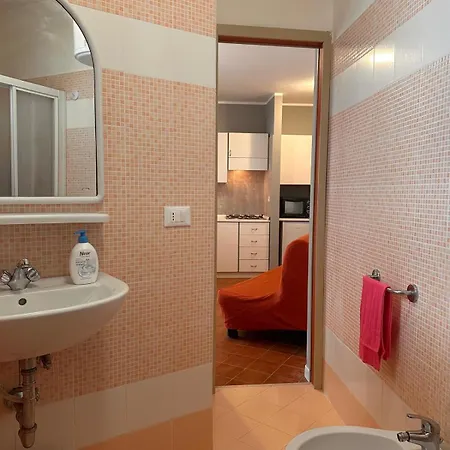 아파트 Condominio Moschettieri Monolocale 비비오네